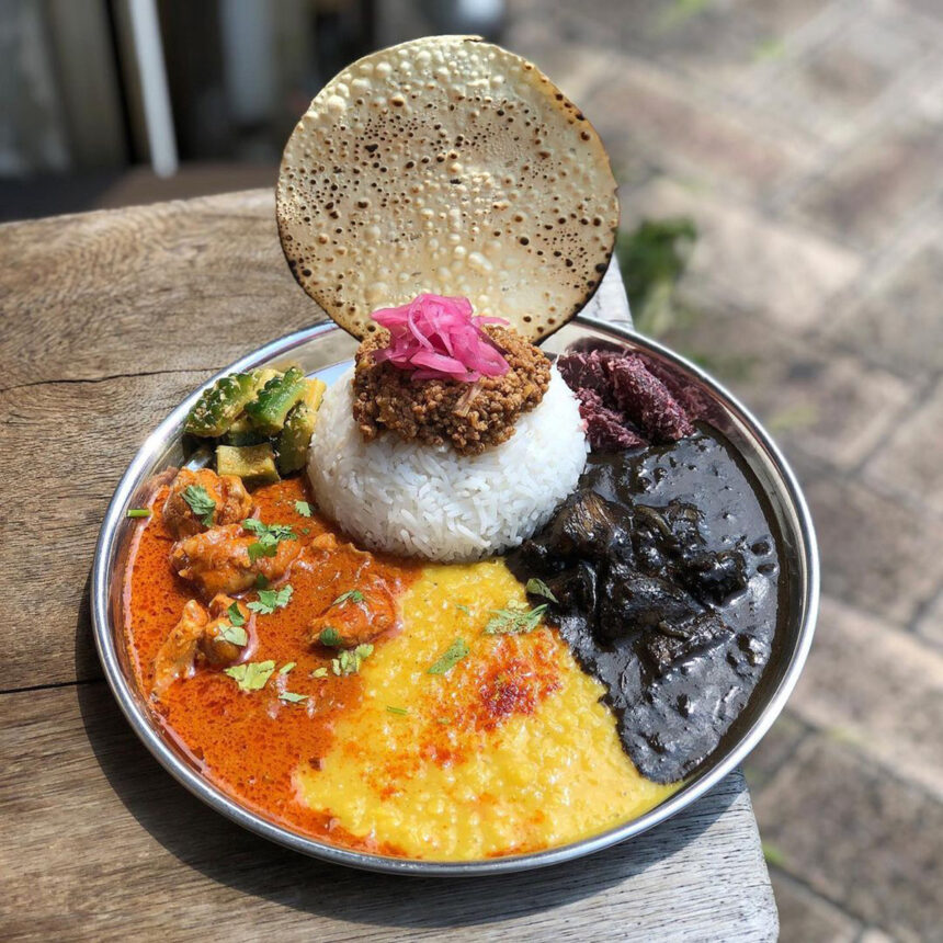 自然派ワインと人気の合いがけスパイスカレーとスペイン料理 サビナンド 横浜市中区石川町7月日オープン